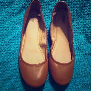 BROWN/TAN MOSSIMO SUPPLY CO FLATS!